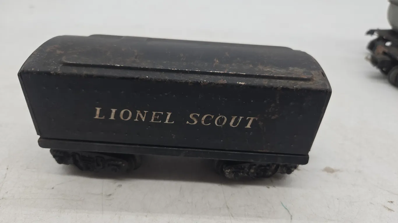 Vintage 1930s Lionel scout tinder