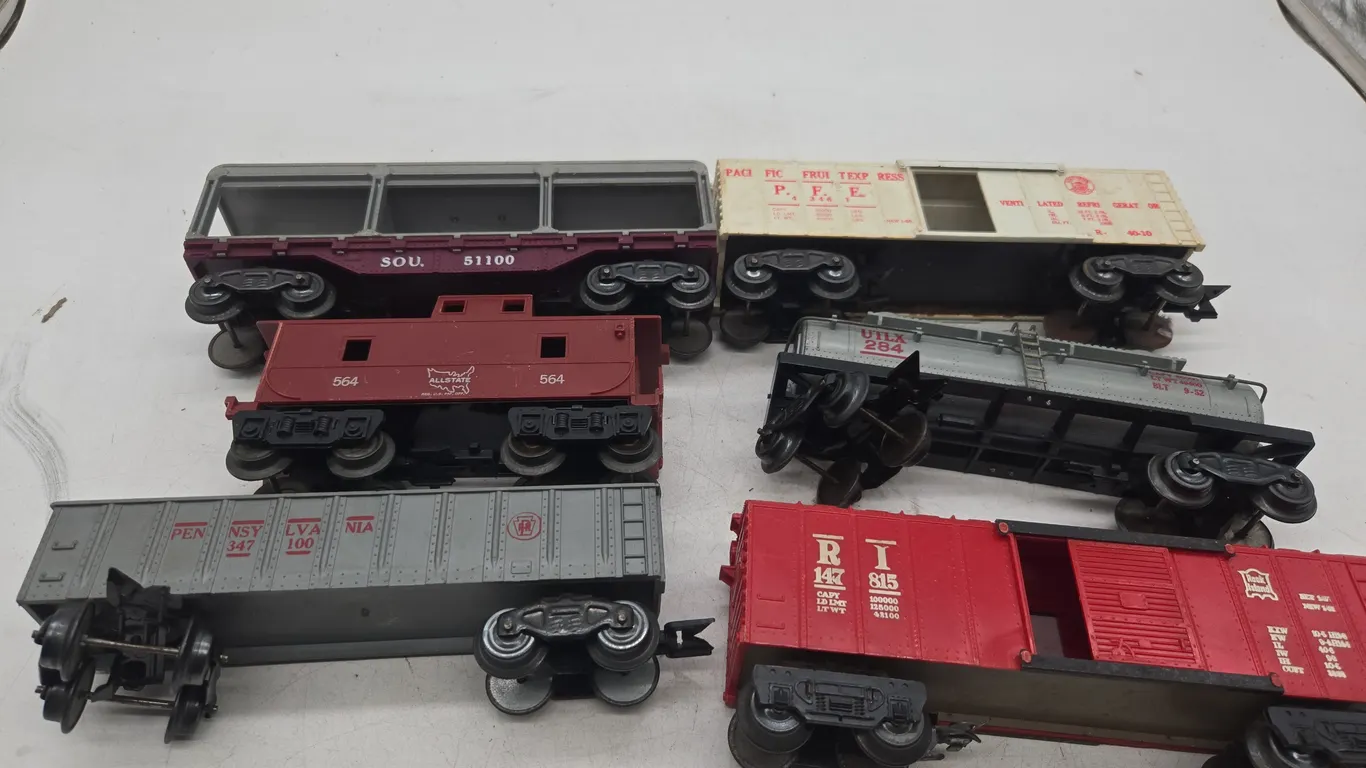 Assorted vintage train cars