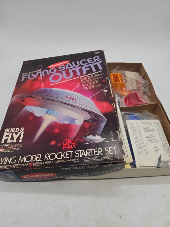 Vintage century flying saucer model rocket starter kit new inbox