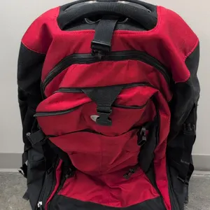 27"x17" Swiss Army roller bag with telescopic handle