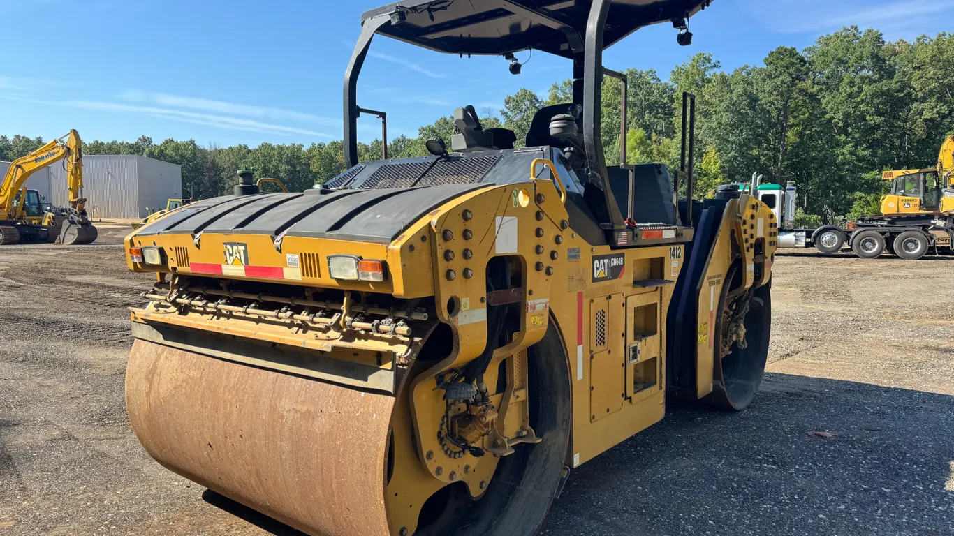 2016 CATERPILLAR CB64B TANDEM VIBRATORY ROLLER SN: CATCB64BTC5600124