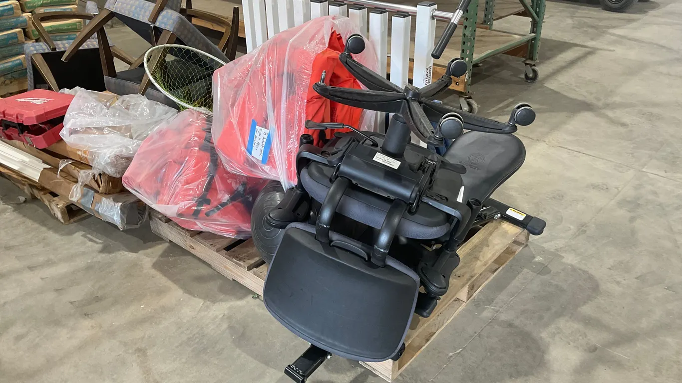 (1) MARCY LIFTING BENCH, (1) WEIGHT RACK W/ WEIGHTS, (1)