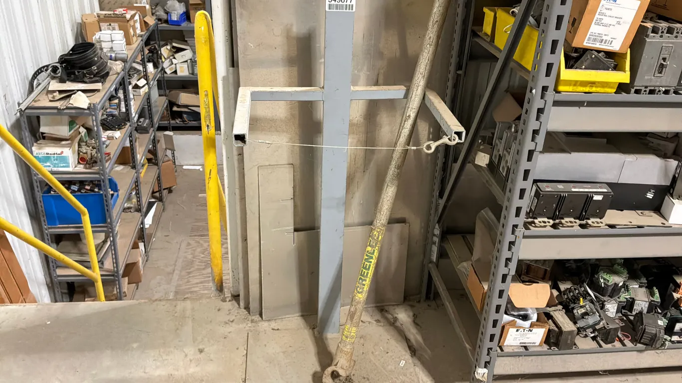METAL STAND, GREENLEE 1” CONDUIT BENDER, QTY OF 4 VARIOUS