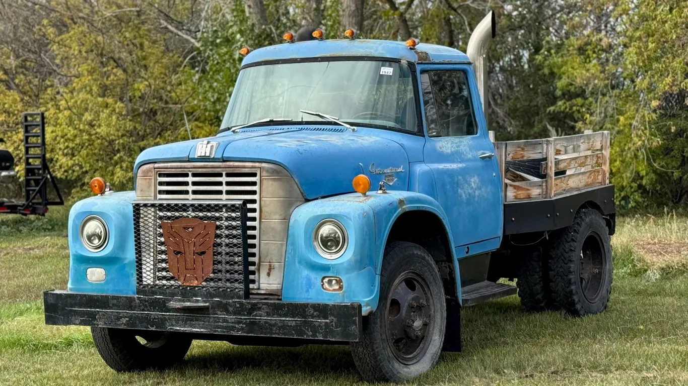 INTERNATIONAL HARVESTER LOADSTAR 1600
