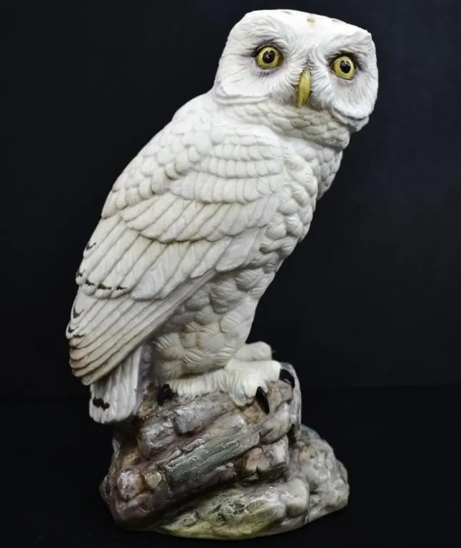 SIGNED AYNSLEY ENGLND "SNOWY OWL" FIGURINE