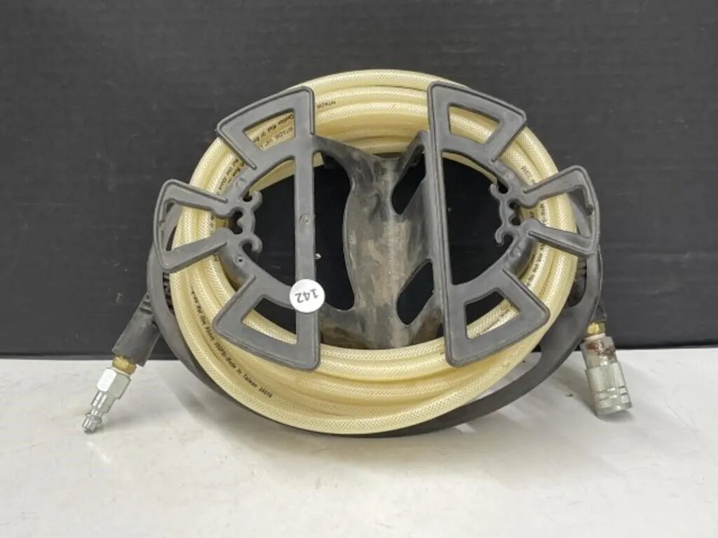 Air Hose On Plastic Reel - 1/4 " I.d. 300 P.s.i.