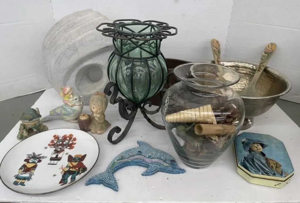 Variety of vases and decorative bowls, souvenirs,