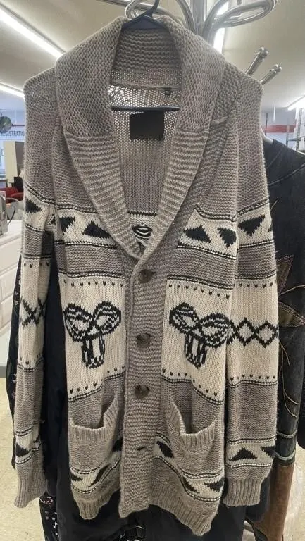 TnA brand Lamb�s wool sweater. Women's M.