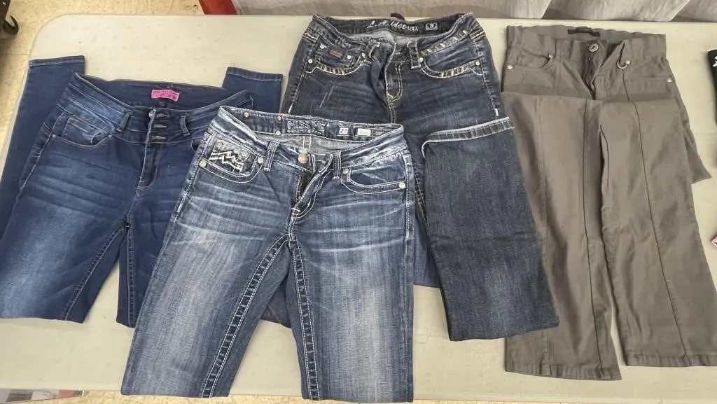 Ladies� and girls� jeans and casual pants. Mostly