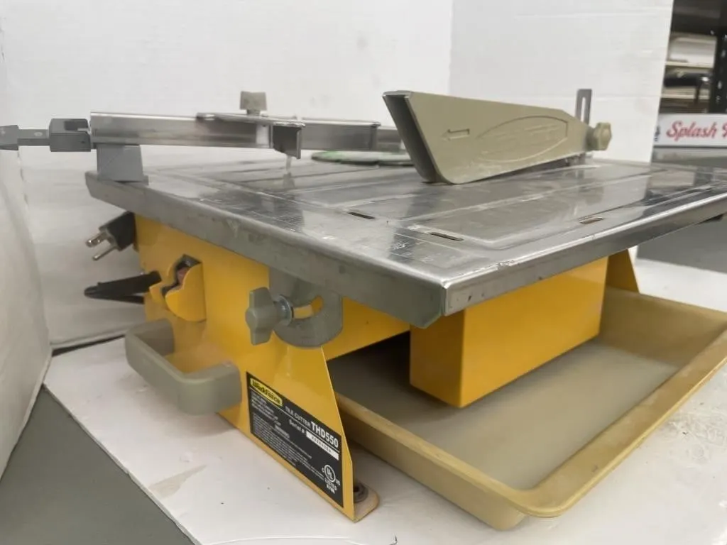 Workforce Tile Cutter THD550. 4.6A. Comes with an