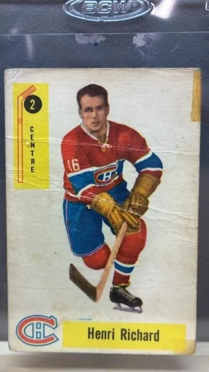 1958-59 Henri Richard Hockey Card. *SC