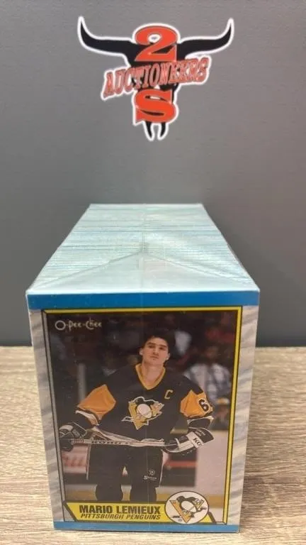 1989-90 OPC Complete Hockey Card Set.