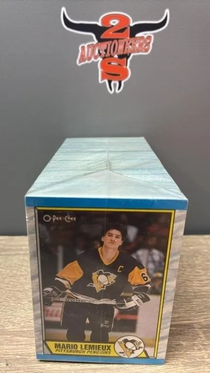 1989-90 OPC Complete Hockey Card Set.