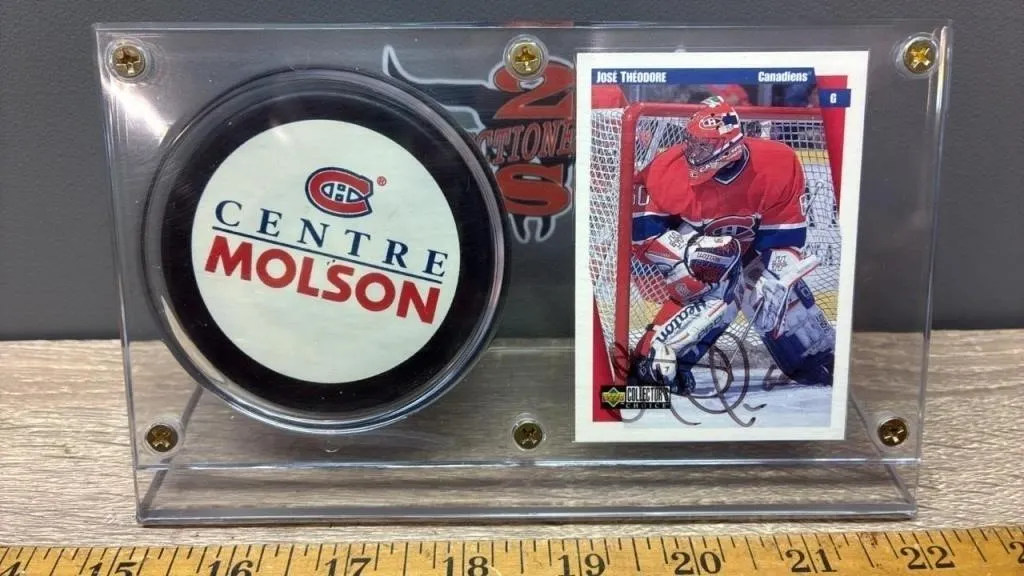 Collector Puck & Jose Theodore Montreal Canadiens