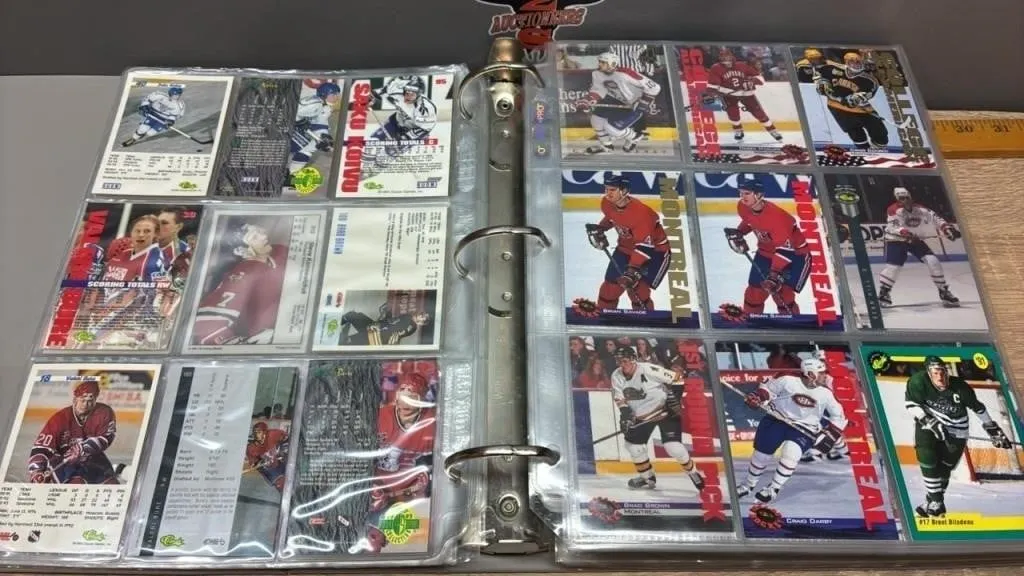 Binder of Asst. Hockey Cards. Majority Canadiens.