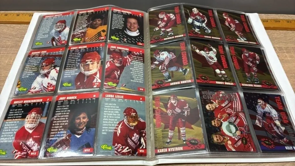 Asst. Women�s Hockey Cards.
