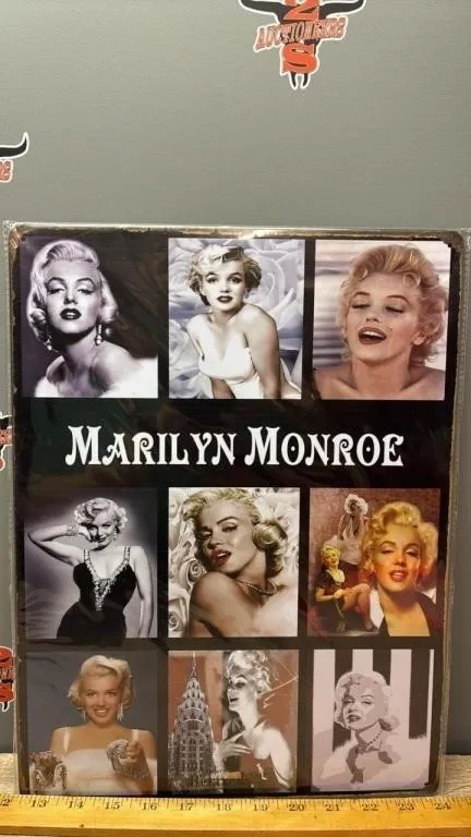 Decorative Tin Sign - Marilyn. 12�x16�.
