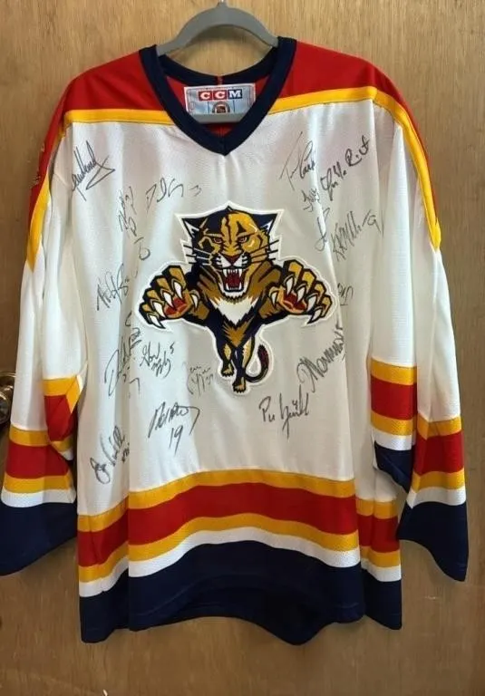 Florida Panthers Jersey w/Signatures. *Unknown