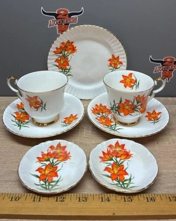 7 Pieces Royal Windsor Prairie Lily China.