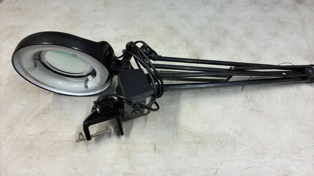 Magnifying Fluorescent Articulating Desk Lamp.