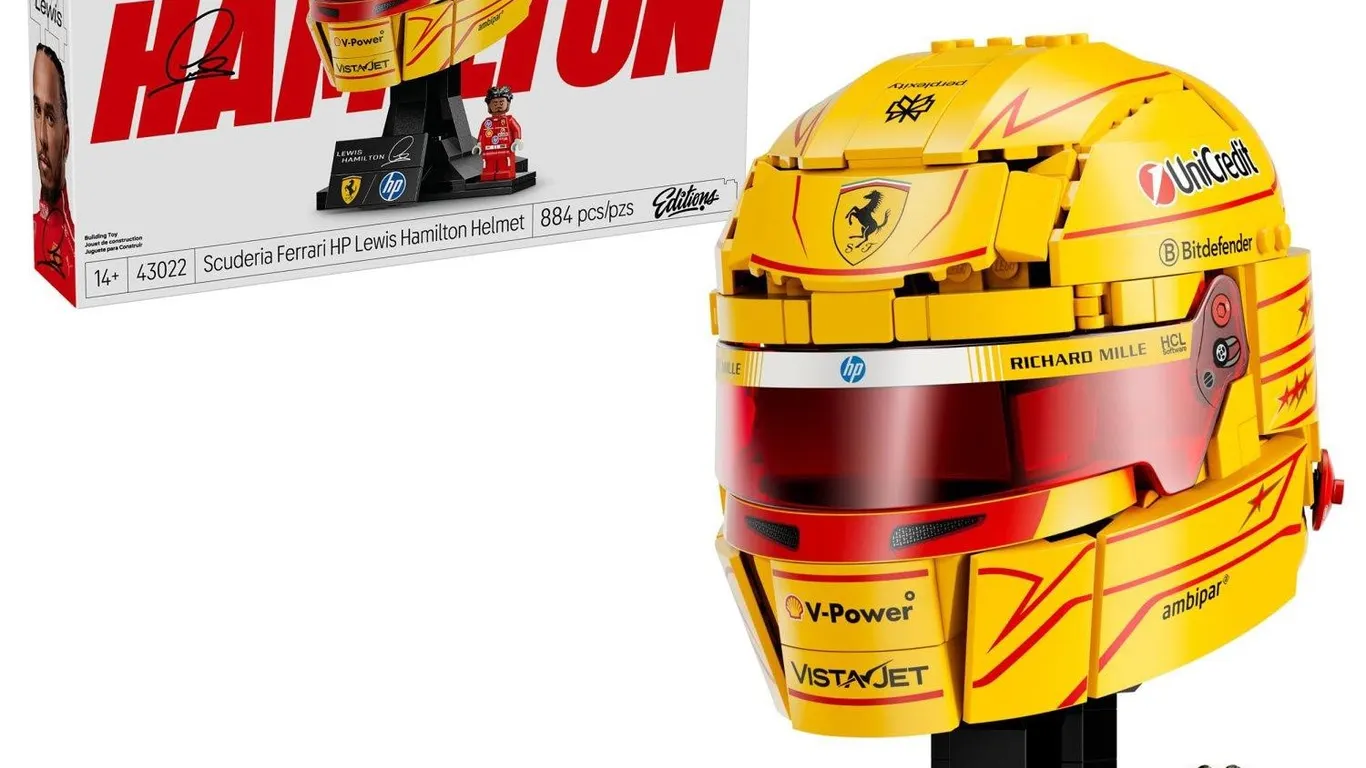 Lego Scuderia Ferrari Lewis Hamilton Helmet 43022