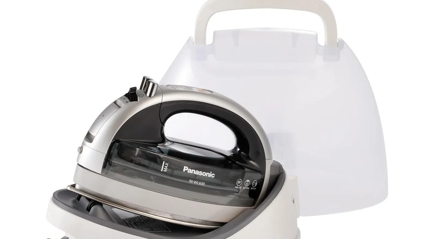 Panasonic NI-L70SRW Cordless Steam Iron