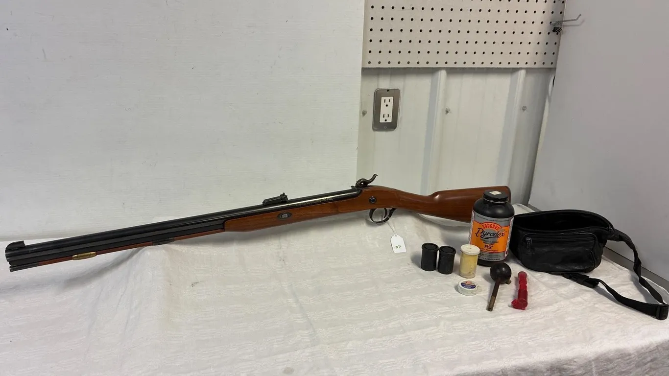 Thomson Centre Arms Black Powder 50 Cal S/N 37034