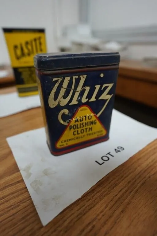 Vintage Whiz auto polishing cloth tin