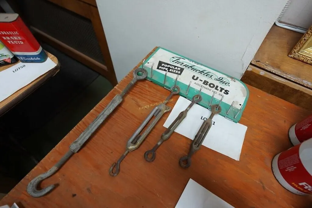 International U-bolt display rack