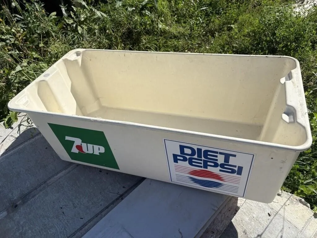 Vintage 7UP / Diet Pepsi Plastic Machine Topper