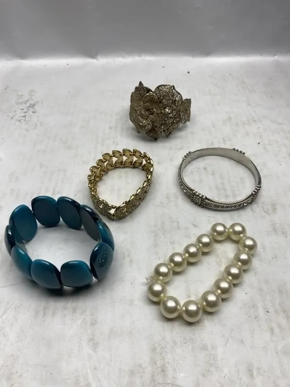 Costume jewelry bracelets & ring, assorted