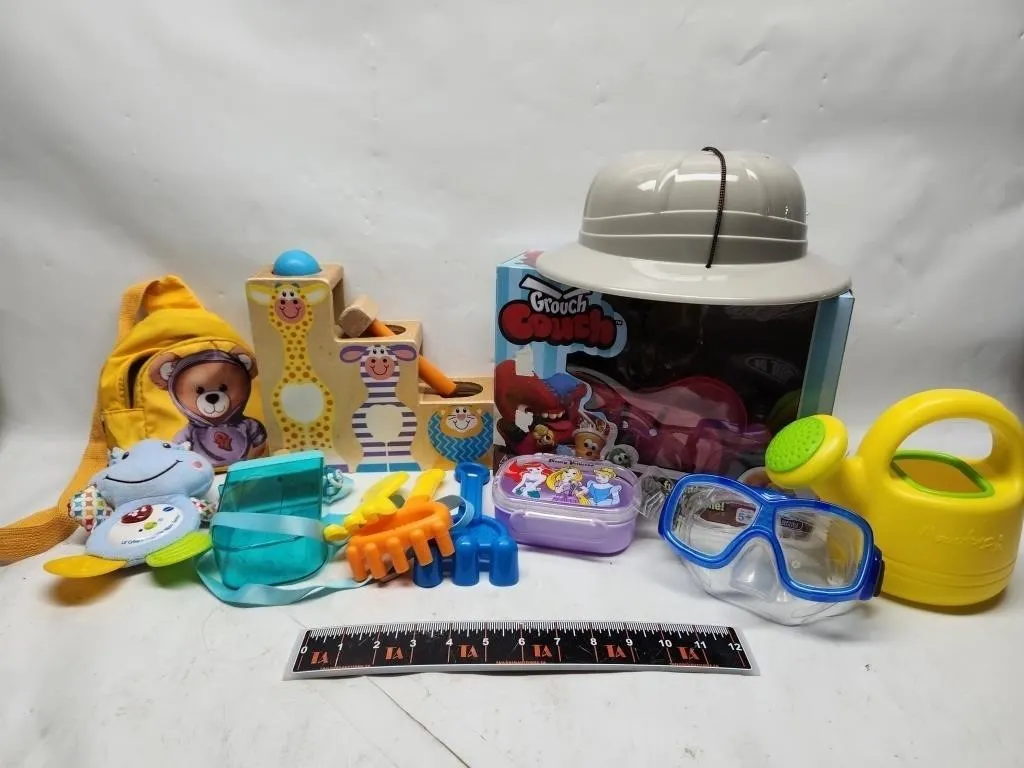 Kids Toy Lot: Grouch Couch, Beach Toys & More