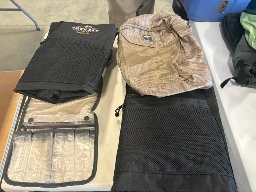 Tote of misc Bags