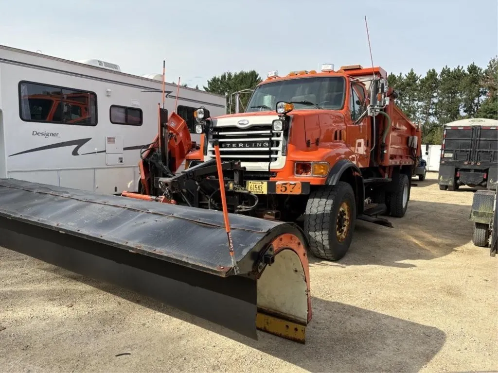 2002 Sterling LT9513 Plow Truck