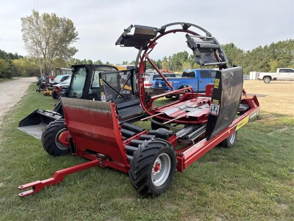 Anderson Hybrid X-Tractor Bale Wrapper