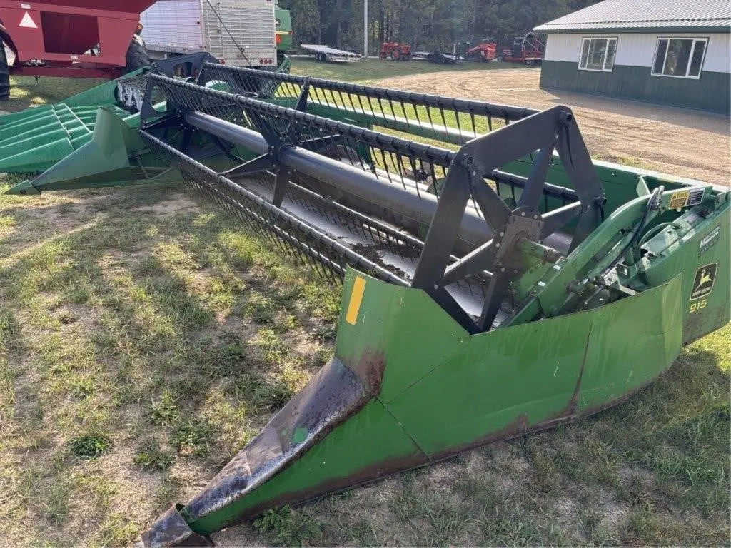 John Deere 915 Grain Head