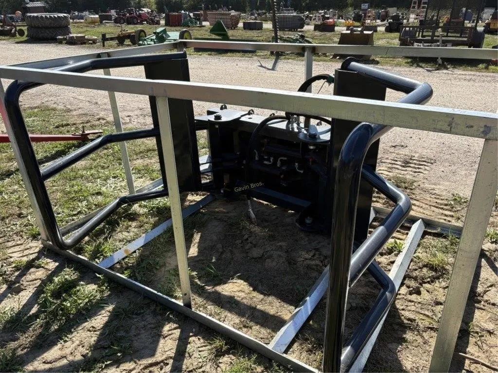 New Wolverine Skidsteer Bale Squeezer
