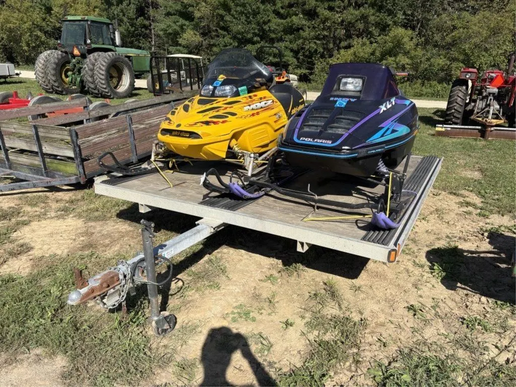 Polaris Indy and Skidoo 600 MKZ Snowmobile