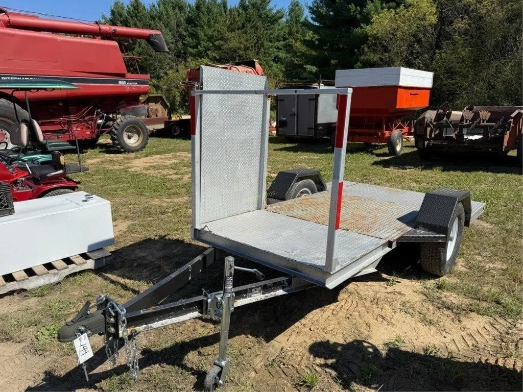 10'x52" Trailer