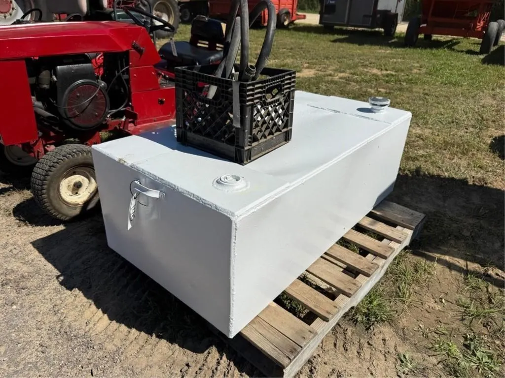 Fuel Tank with Pump