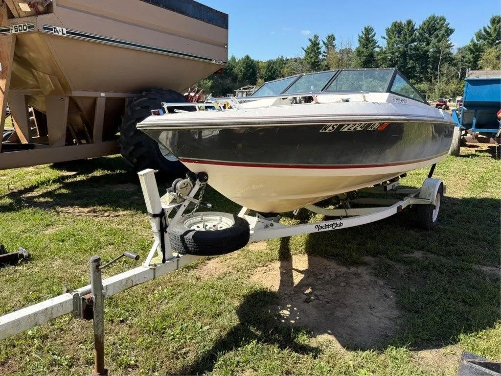 1986 Thundercraft Regency 16' Boat and Trailer