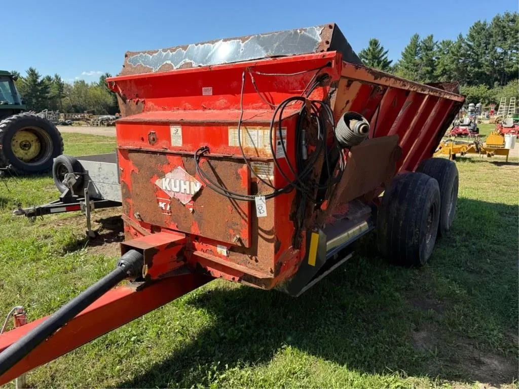 Kuhn Knight 8124 Slurry Spreader