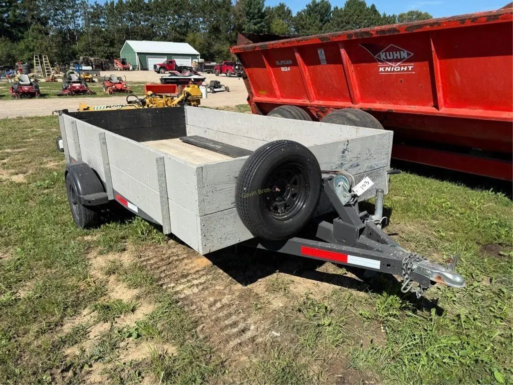 12'x5.5' Trailer with Ramps