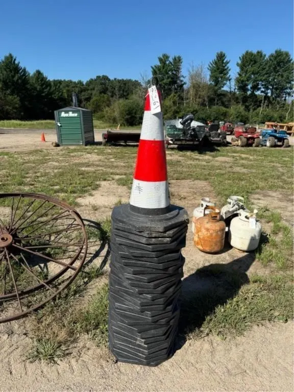 (25) Cones
