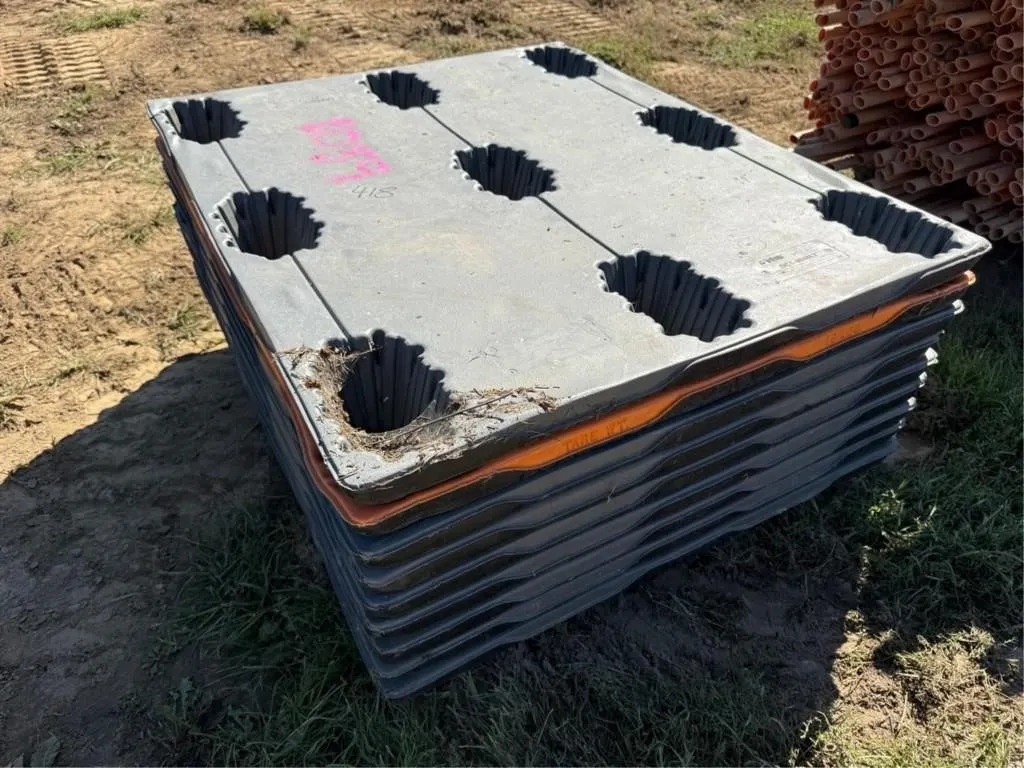 (9) 48x40" Plastic Skids