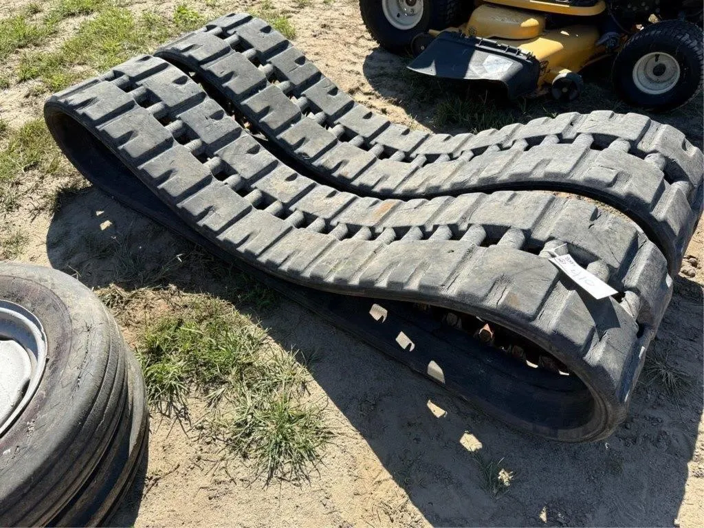 Skidsteer Tire Tracks