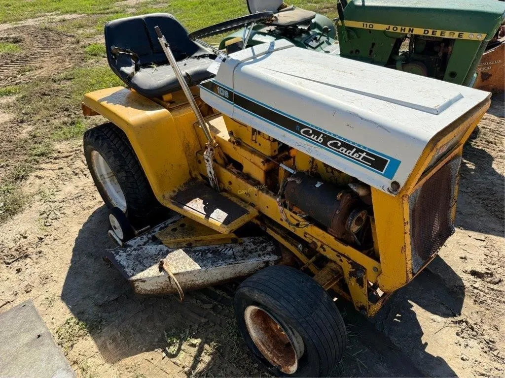 Cub Cadet 106 Lawn Mower