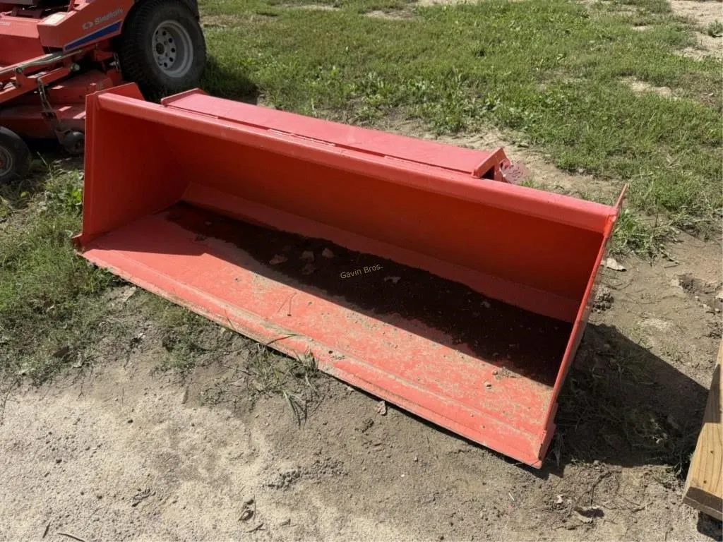 Kubota 70" Universal Attach Bucket
