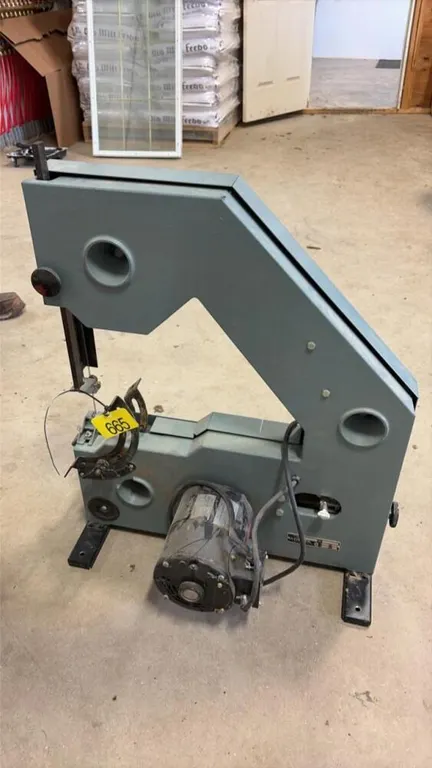 Delta band saw