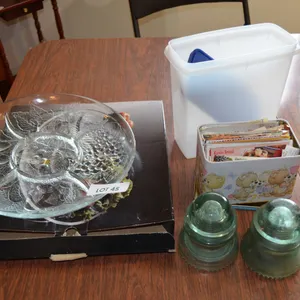 2 Insulators, Serving Dish, Small Recipe Tin